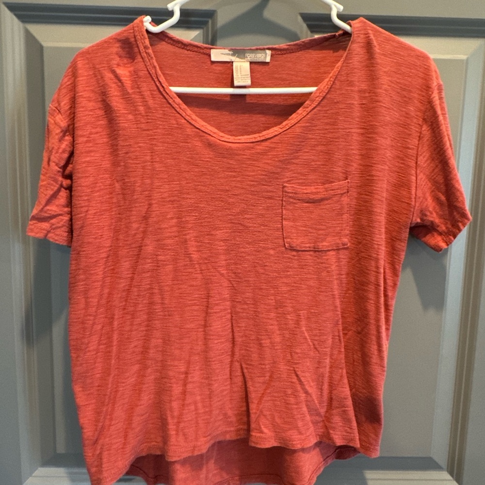 Forever 21 Coral Scoop Neck Pocket Cropped Tee